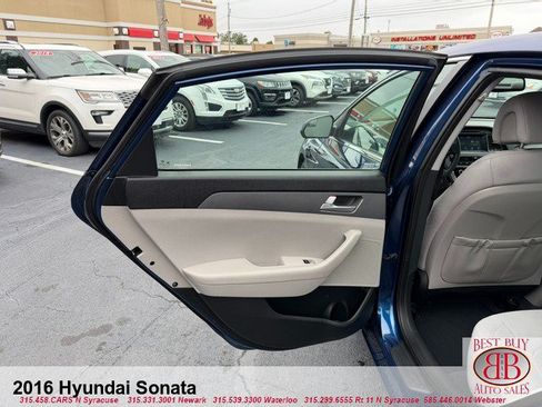 Used 2016 Hyundai Sonata SE FWD image 11