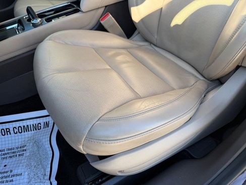 Used 2020 Lincoln Corsair Reserve image 17