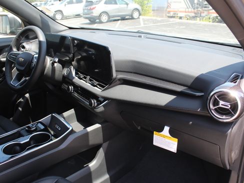 New 2027 Chevrolet Equinox LT w/ Convenience Package II AWD/4WD image 14