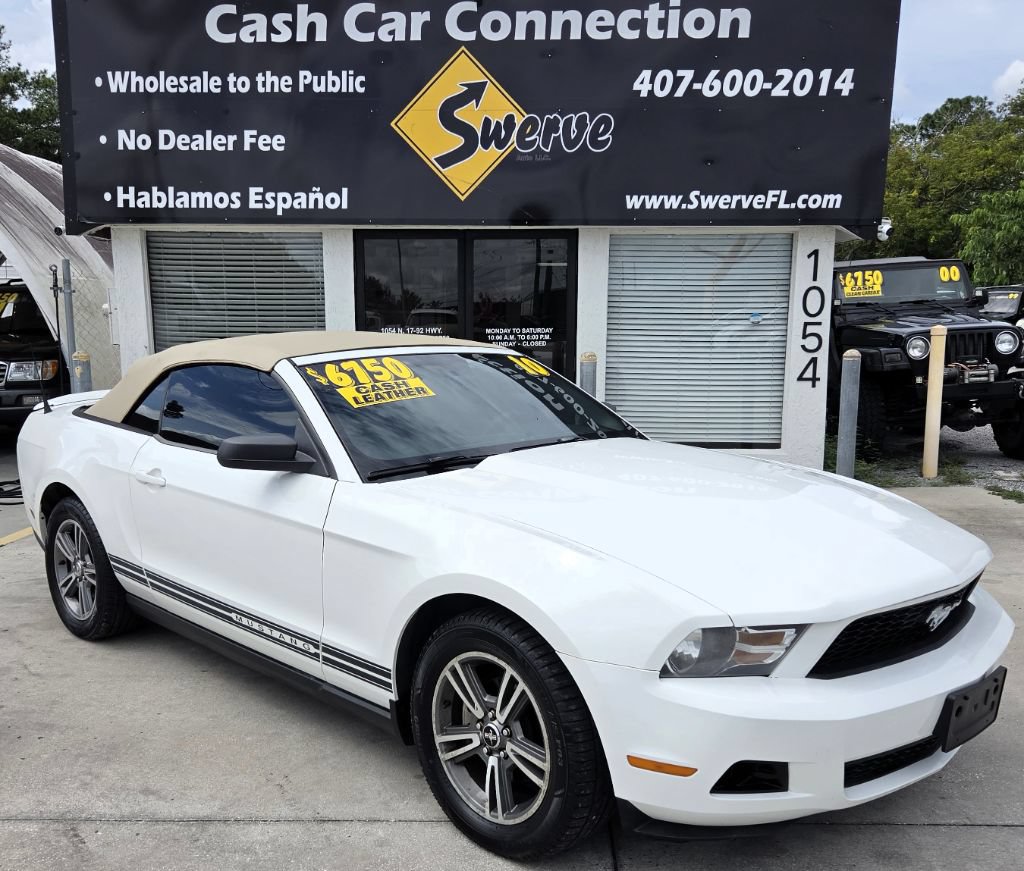 Used 2010 Ford Mustang Convertible RWD image 1