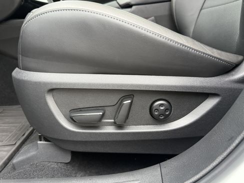 Certified 2025 INFINITI QX50 Luxe image 27