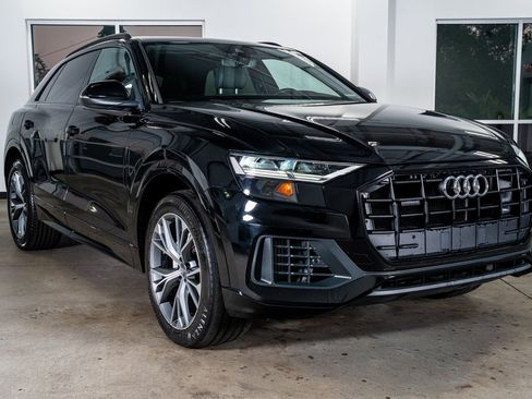 Used 2020 Audi Q8 Premium w/ Black Optic Package image 4