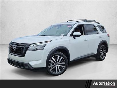 Used 2025 Nissan Pathfinder Platinum