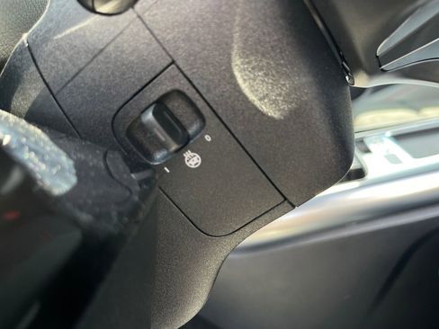 Used 2025 Mercedes-Benz GLA 250 4MATIC image 22