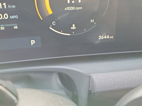 Used 2025 Hyundai Tucson Limited image 23