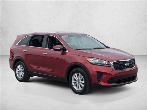 Used 2020 Kia Sorento LX image 3