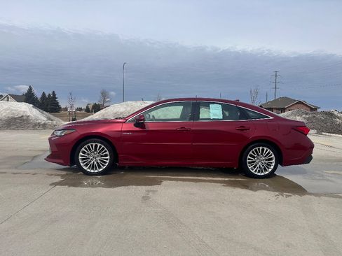 Used 2019 Toyota Avalon Limited w/ Advanced Safety Package image 1