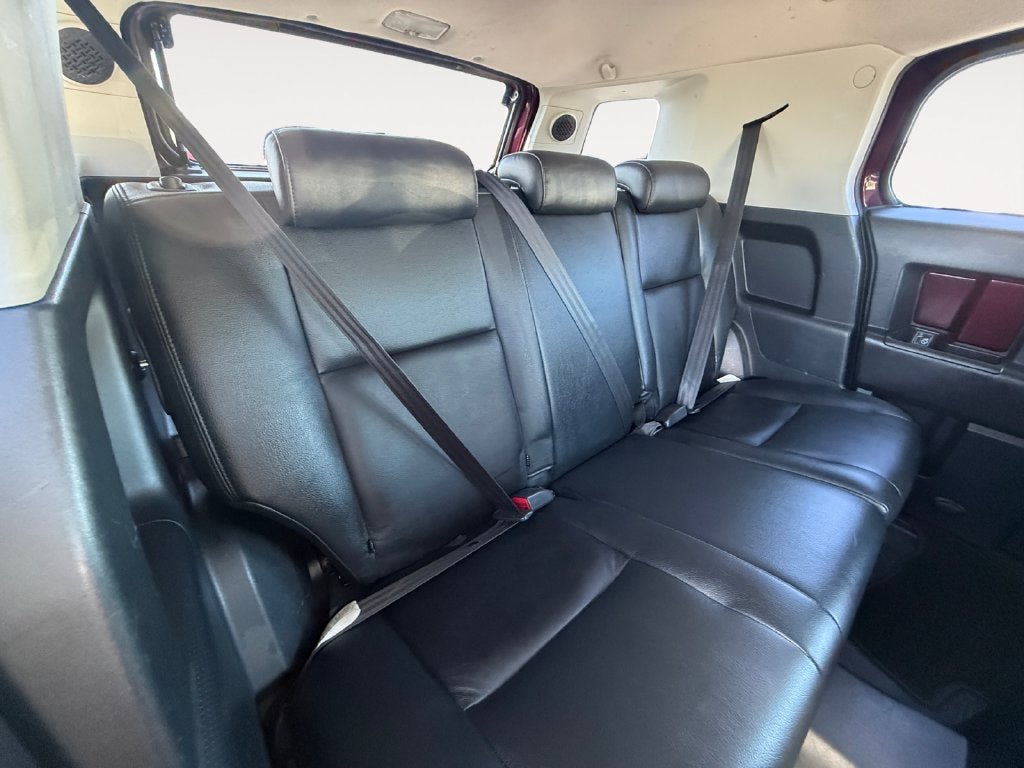 Used 2007 Toyota FJ Cruiser 4WD w/ Upgrade Pkg 1 image 16