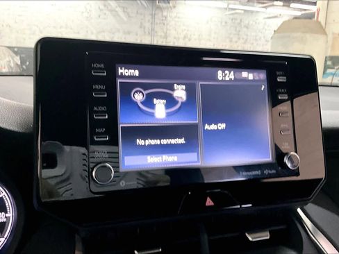 Used 2021 Toyota Venza XLE image 36