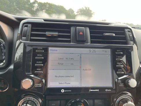 Used 2020 Toyota 4Runner TRD Off-Road Premium w/ Moonroof Package AWD/4WD image 23