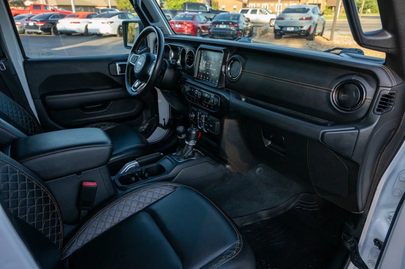 Used 2022 Jeep Gladiator Overland AWD/4WD image 36