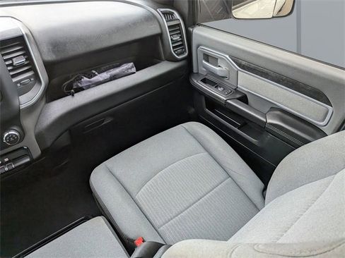Used 2021 RAM 3500 Big Horn image 15