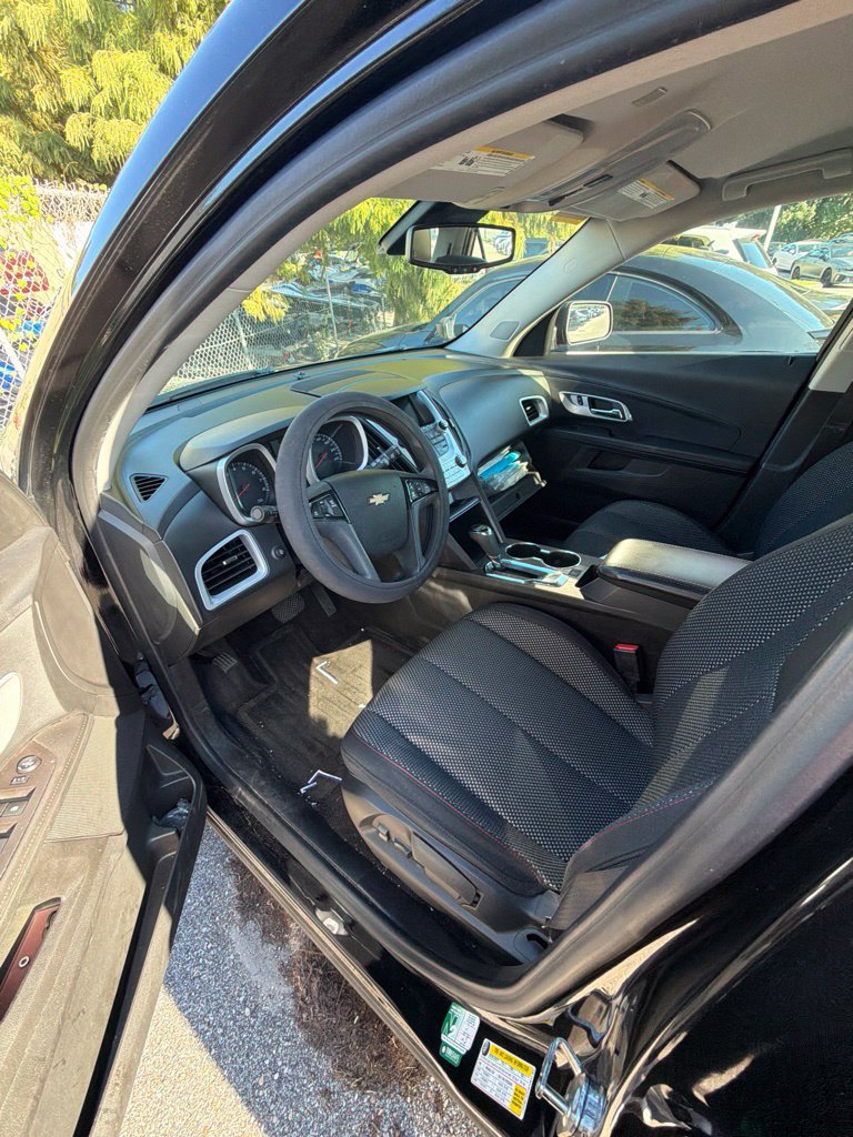 Used 2017 Chevrolet Equinox LS FWD image 23