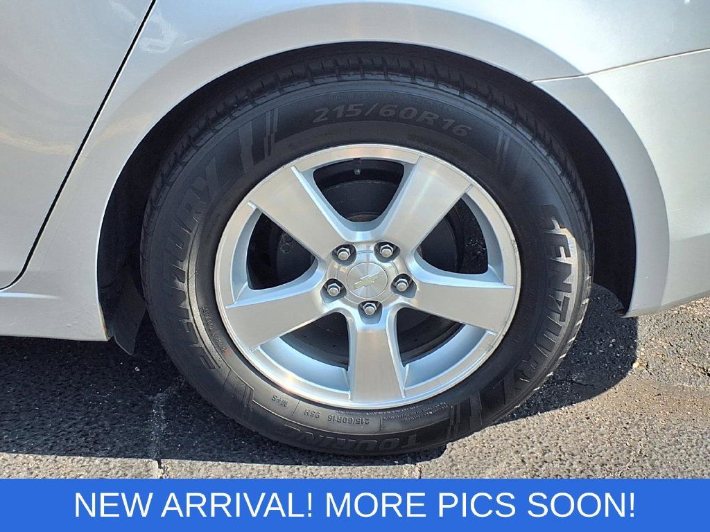 Used 2014 Chevrolet Cruze LT FWD image 24