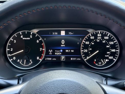 Used 2022 Nissan Sentra SR w/ SR Premium Package FWD image 26