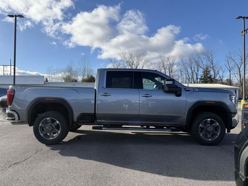 New 2026 GMC Sierra 2500 SLE w/ SLE Value Package; image 4