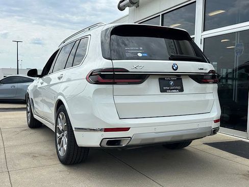 Certified 2025 BMW X7 xDrive40i w/ Executive Package AWD/4WD image 7
