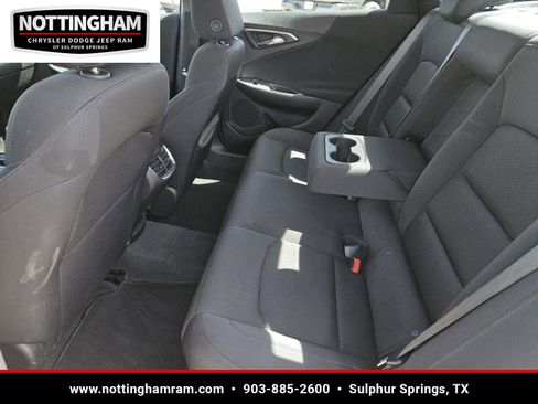 Used 2025 Chevrolet Malibu LT image 28