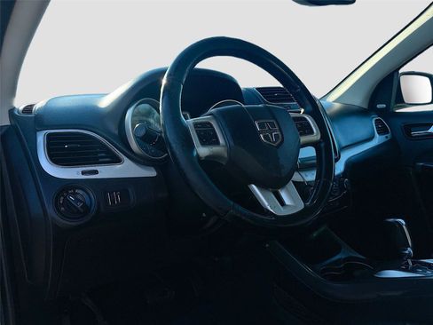 Used 2018 Dodge Journey GT w/ Driver Convenience Group image 9