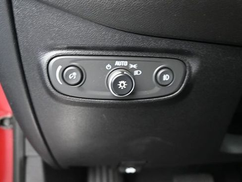 Used 2018 Chevrolet Equinox Premier image 18