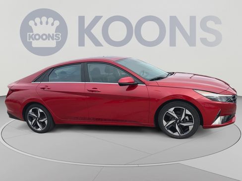 Used 2023 Hyundai Elantra Limited FWD image 2