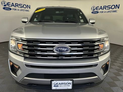 Used 2018 Ford Expedition XLT w/ Equipment Group 201A AWD/4WD image 2