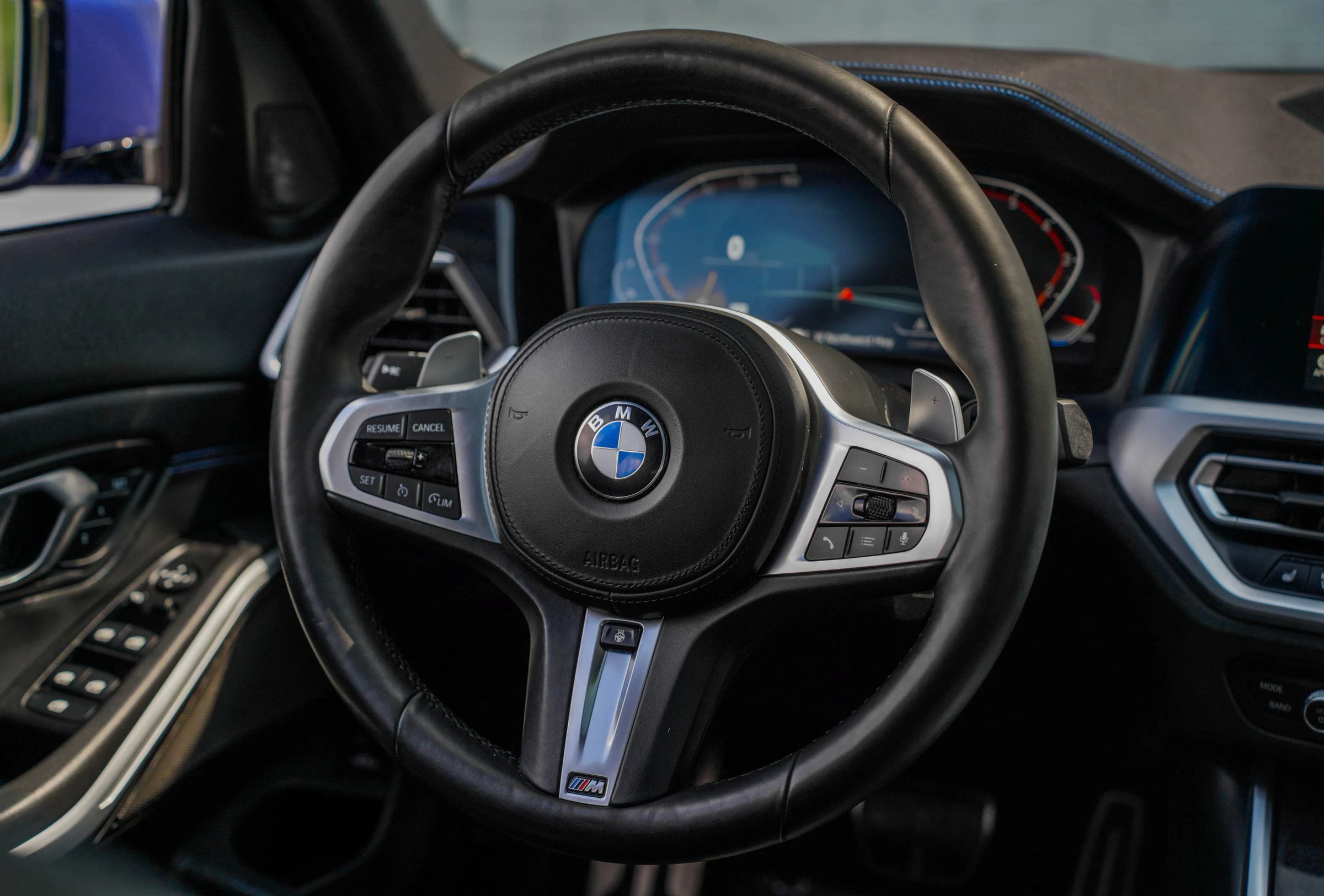 Used 2019 BMW 330i xDrive Sedan w/ M Sport Package AWD/4WD image 17