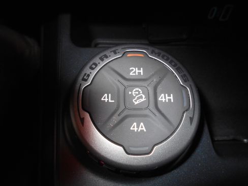 New 2025 Ford Bronco Badlands image 38