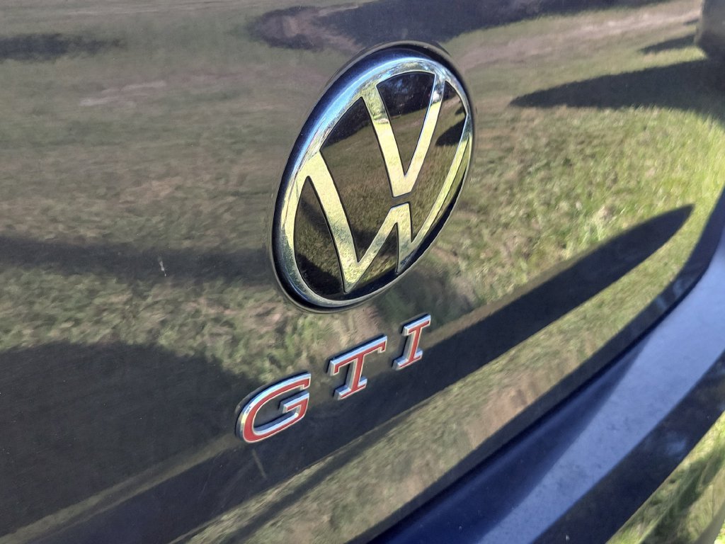 Used 2023 Volkswagen GTI 40th Anniversary Edition FWD image 21