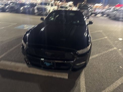 Used 2015 Ford Mustang Coupe image 3