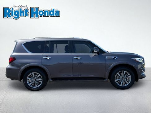 Used 2024 INFINITI QX80 Luxe RWD image 9