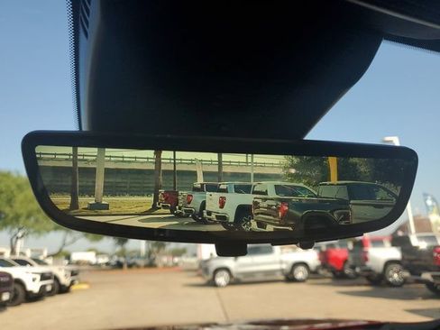 New 2026 Chevrolet Traverse LT w/ Driver Confidence Package FWD image 33