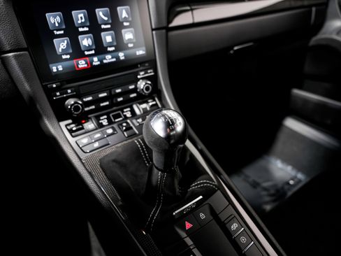 Used 2020 Porsche 718 Cayman GT4 image 14