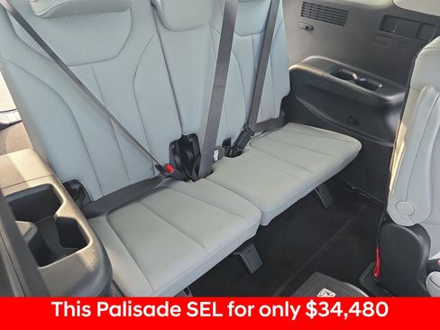 Used 2025 Hyundai Palisade SEL image 18