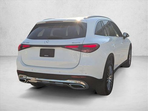 Used 2026 Mercedes-Benz GLC 300 4MATIC image 5