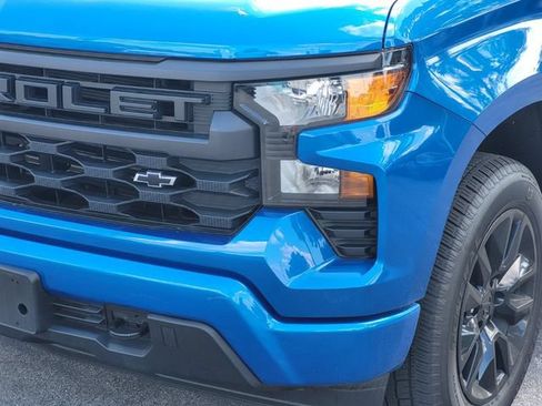 Used 2023 Chevrolet Silverado 1500 Custom w/ LPO, Dark Essentials Package AWD/4WD image 7