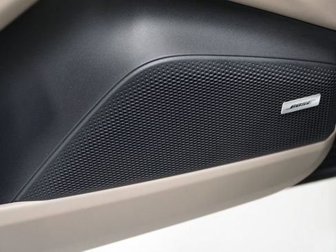 New 2026 Porsche Macan 4 Electric image 21