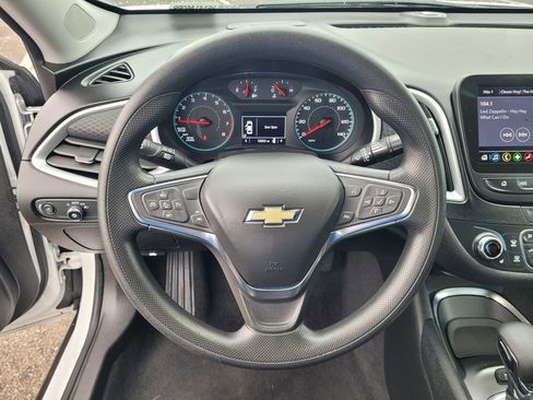Used 2024 Chevrolet Malibu LT FWD image 21