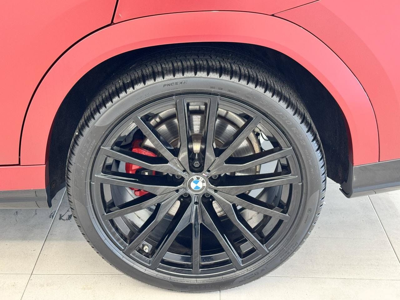 Used 2022 BMW X6 M50i w/ Executive Package AWD/4WD image 40