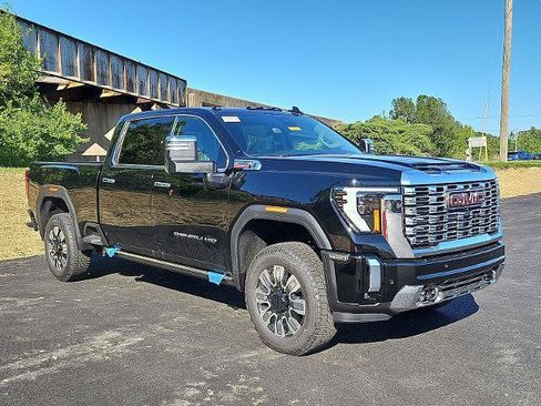 New 2026 GMC Sierra 2500 Denali w/ Denali Reserve Package AWD/4WD image 1