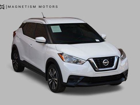 Used 2019 Nissan Kicks SV FWD image 6