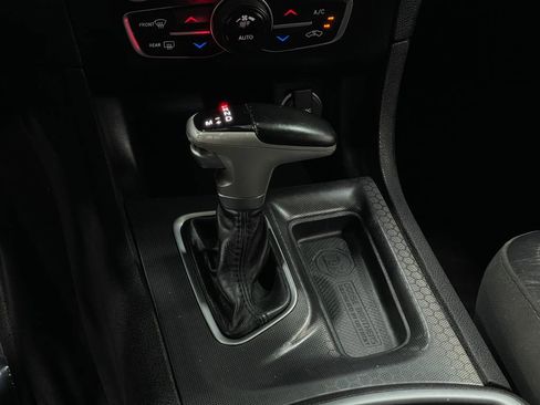 Used 2018 Dodge Charger R/T w/ Plus Group image 27