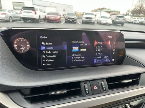 Used 2019 Lexus ES 350 w/ Premium Package image 16