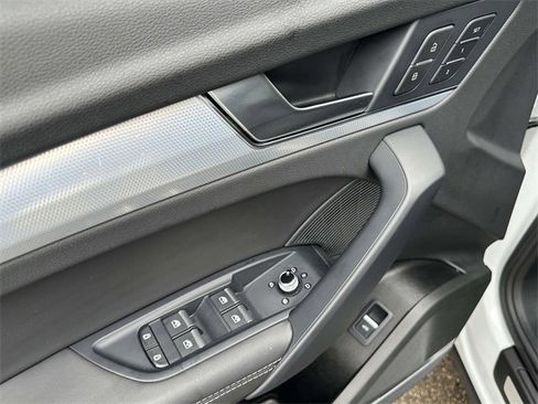 Used 2024 Audi Q5 2.0T Premium Plus w/ Premium Plus Package image 21