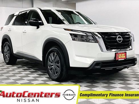 New 2025 Nissan Pathfinder S image 1