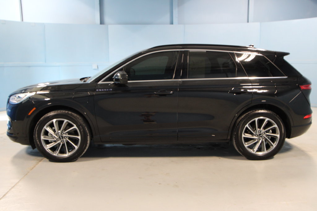 Used 2025 Lincoln Corsair Grand Touring AWD/4WD image 32