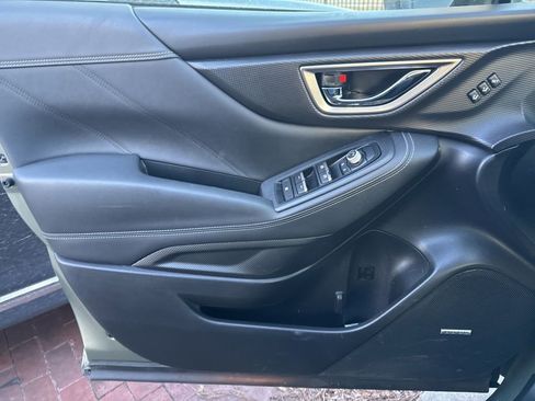 Used 2021 Subaru Forester Touring image 9