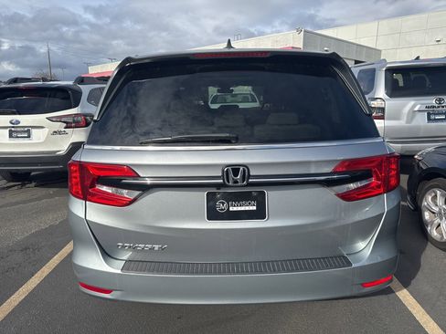 Used 2024 Honda Odyssey EX-L image 3
