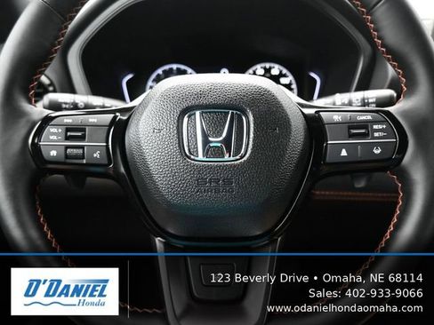 Used 2025 Honda Pilot TrailSport image 29