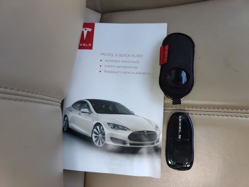 Used 2014 Tesla Model S 85 image 37